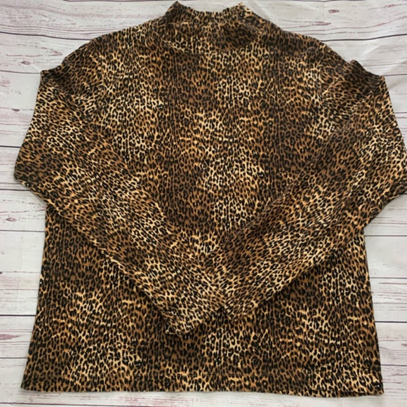 Jones New York Tops - Jones New York Sport Leopard Animal Print Long